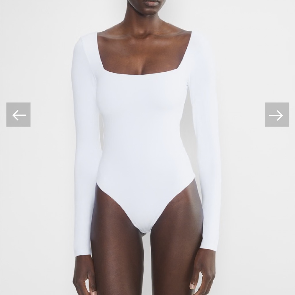 Babaton Contour Square Neck Long Sleeve Bodysuit